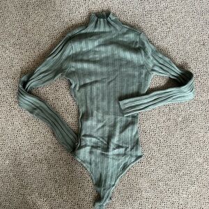 Abercrombie bodysuit size medium
